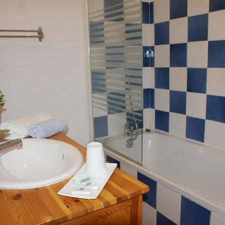Logis Du Patis Roux 2*
