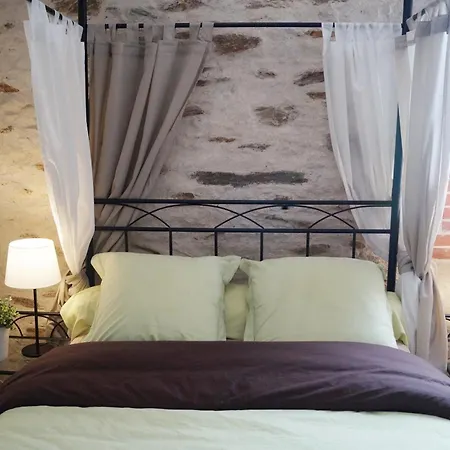 Bed & Breakfast Logis Du Patis Roux 2*