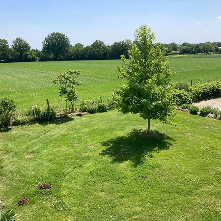 Logis Du Patis Roux Bed and Breakfast 2*