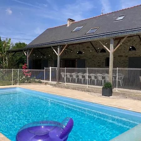 Logis Du Patis Roux 2*